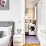 Comfy And Central