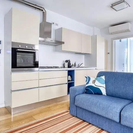 Comfy And Central Apartment *